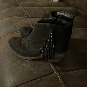 Girls black tassel boots